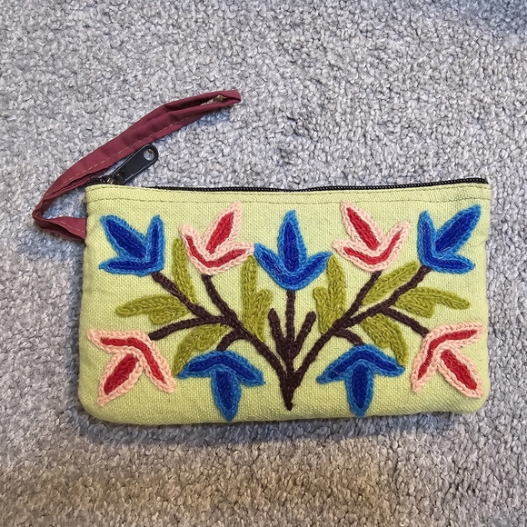 Handbags - Woven Embroidered Floral Wristlet Fall Boho Chic Cottagecore Girlhoodcore
